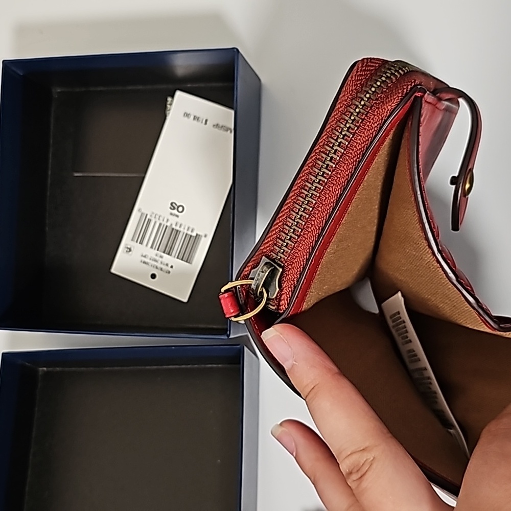 Wallet - Picture 4 of 5